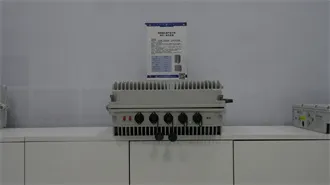 Integrated photovoltaic storage and off-grid machine/cabinet - IMAX