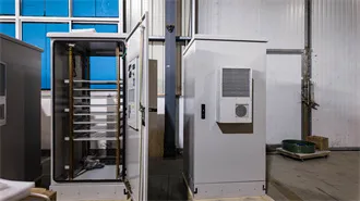 How much does everyone''s server cost in electricity?